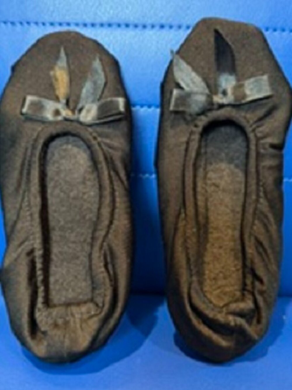 Girl's Black Satin Ballerina Slippers Leather Sole Slip-On with Bow Sz: M(10-13)